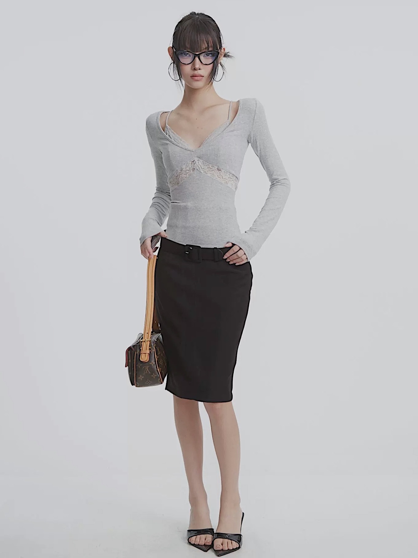 D2EF0AE2-B87E-4F61-89C5-87E13B51EB14