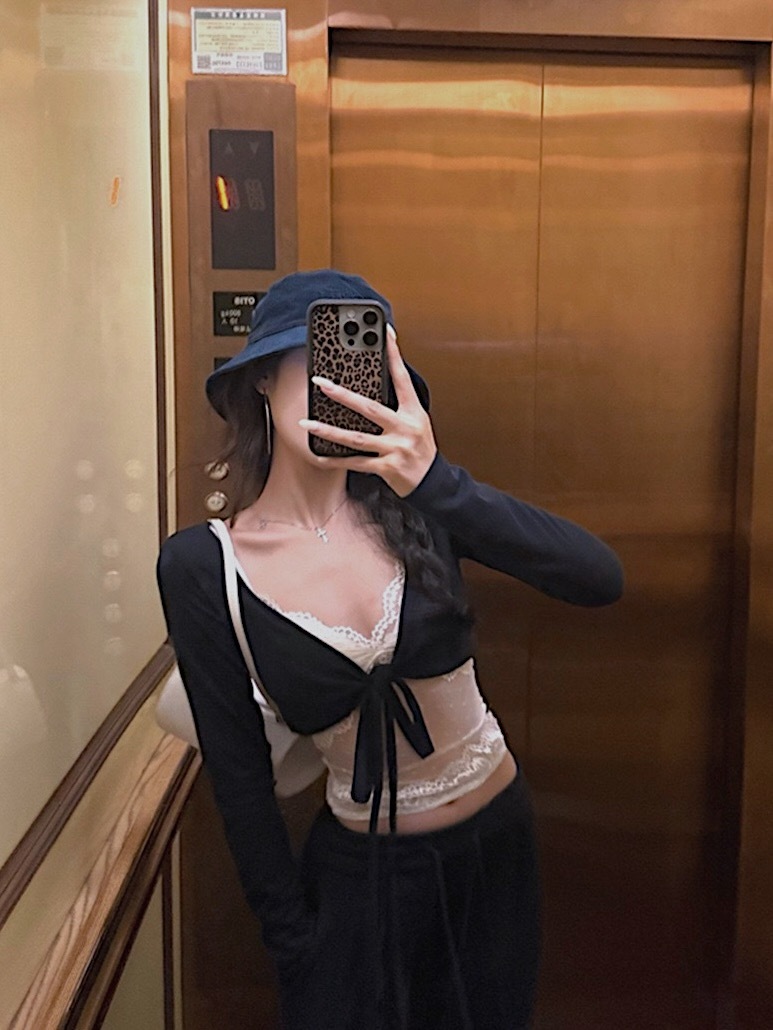 ECAAE2AA-2C7B-4C2C-9856-D77A7B357B78