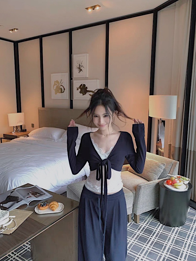 A1D5E828-89FB-4B12-A136-CDF43306DCA5