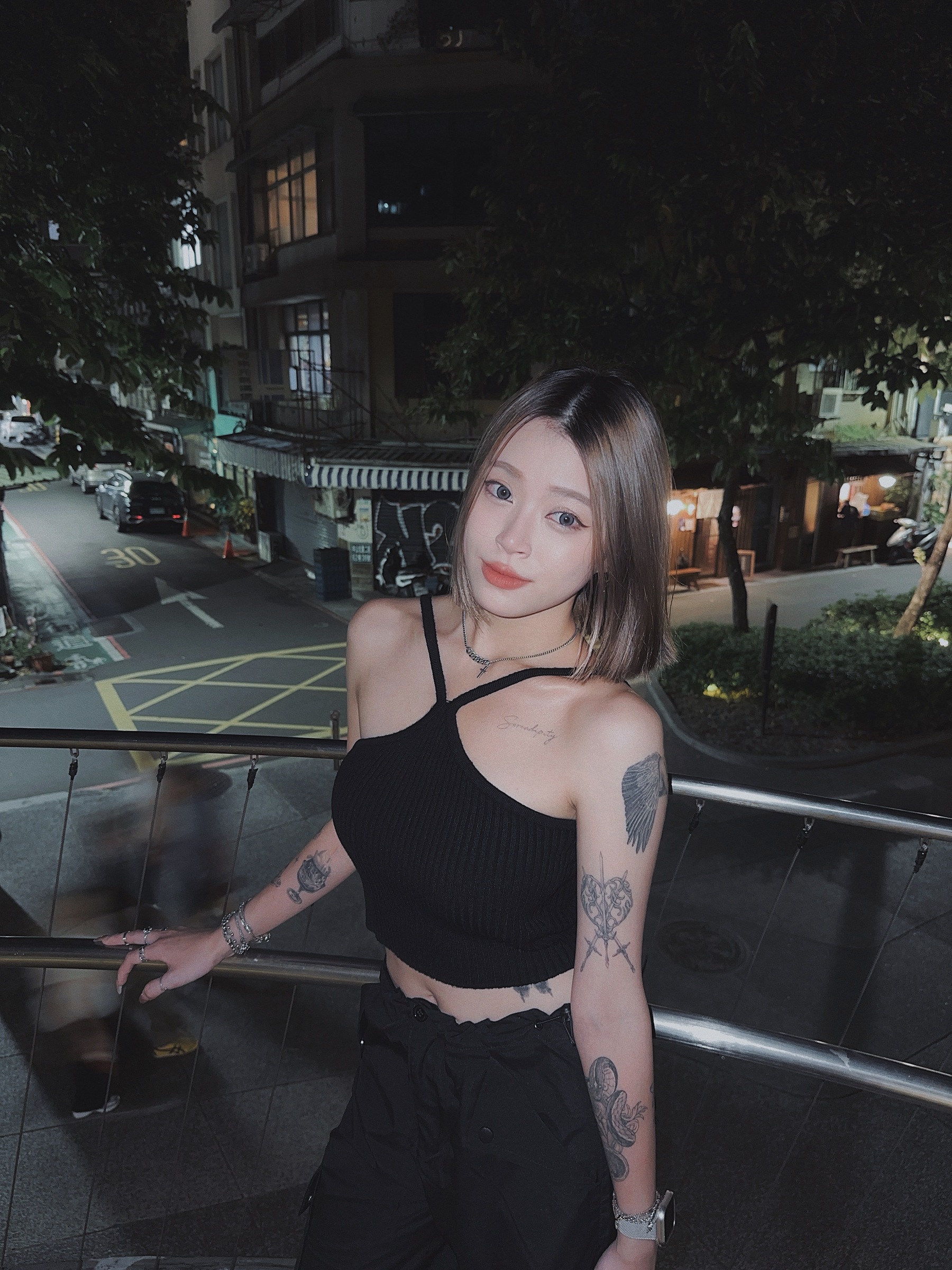 44269671-503D-4777-976C-58E9A85067B6