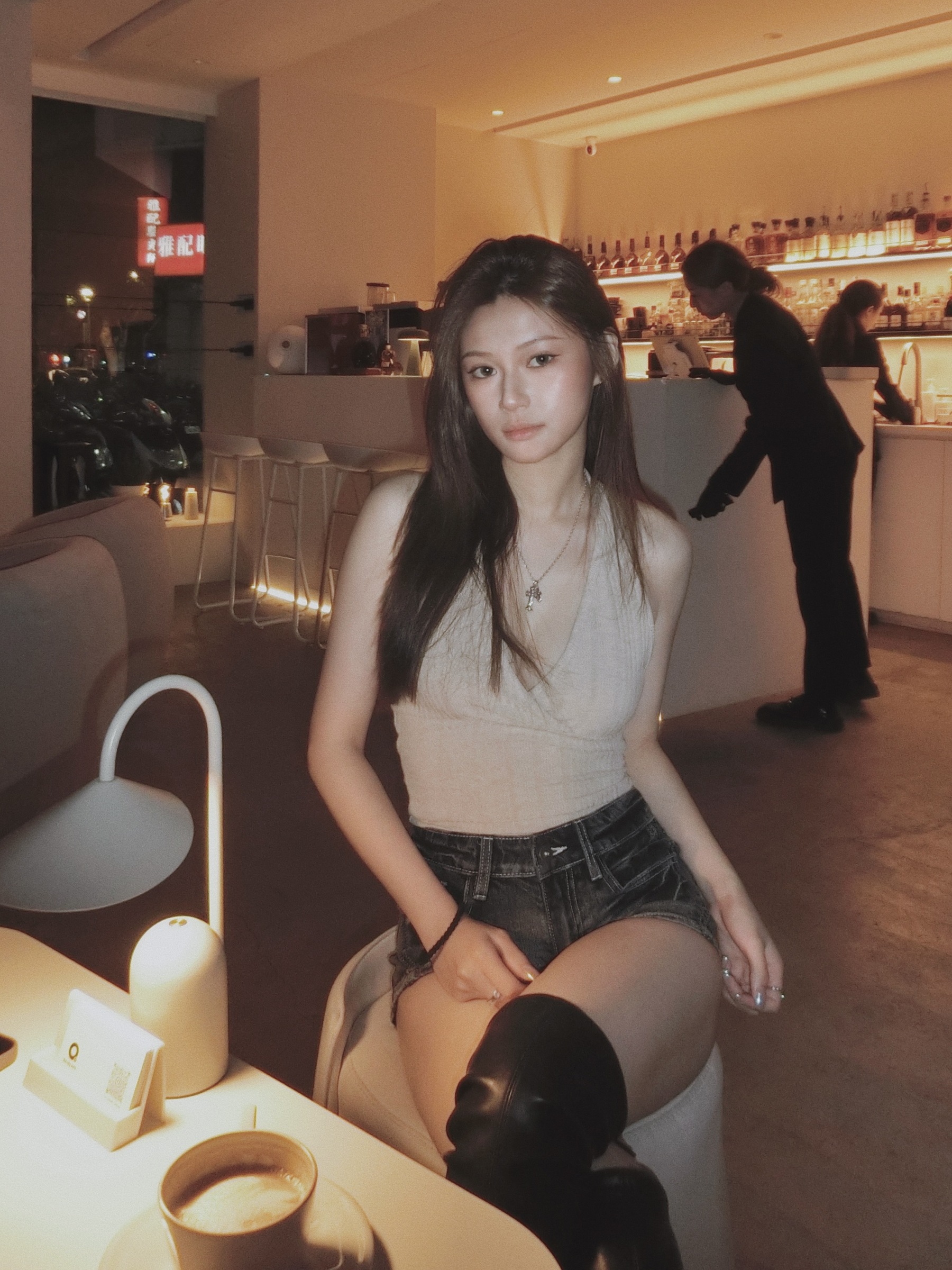 8DFDEC21-0587-4C47-A25C-5AEE34C23E1F