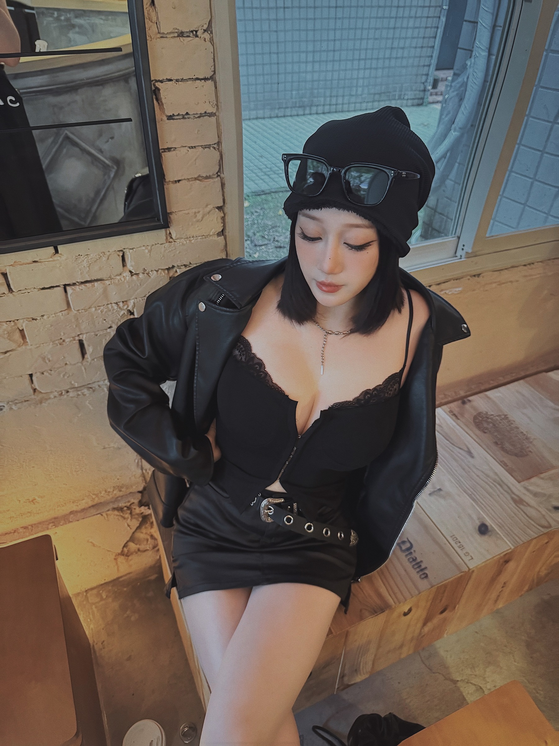 F961AC7B-38D5-47B4-B739-A4BB703017AF