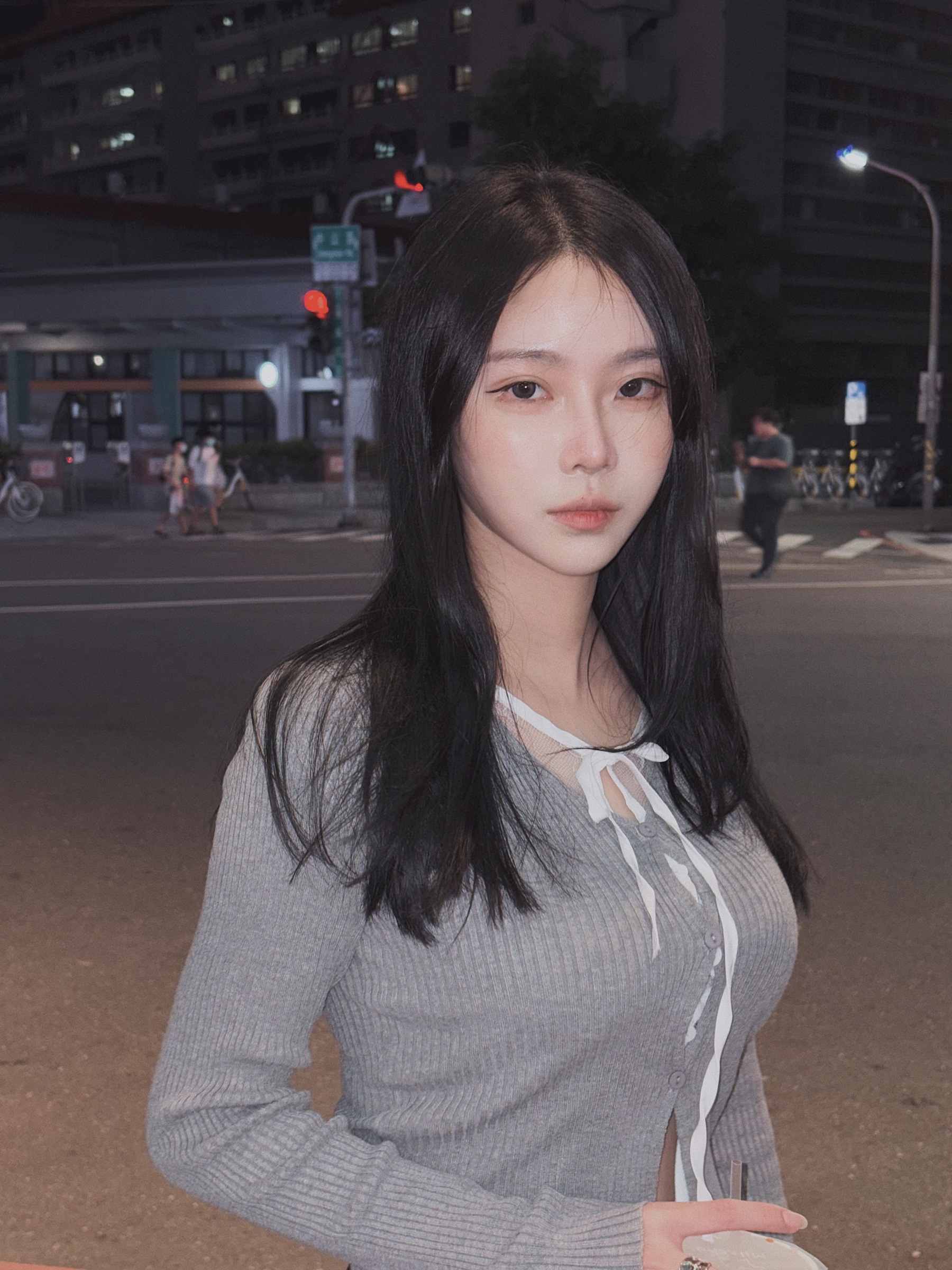 1E2F7B25-FA27-4F10-A6CD-9017FA017942