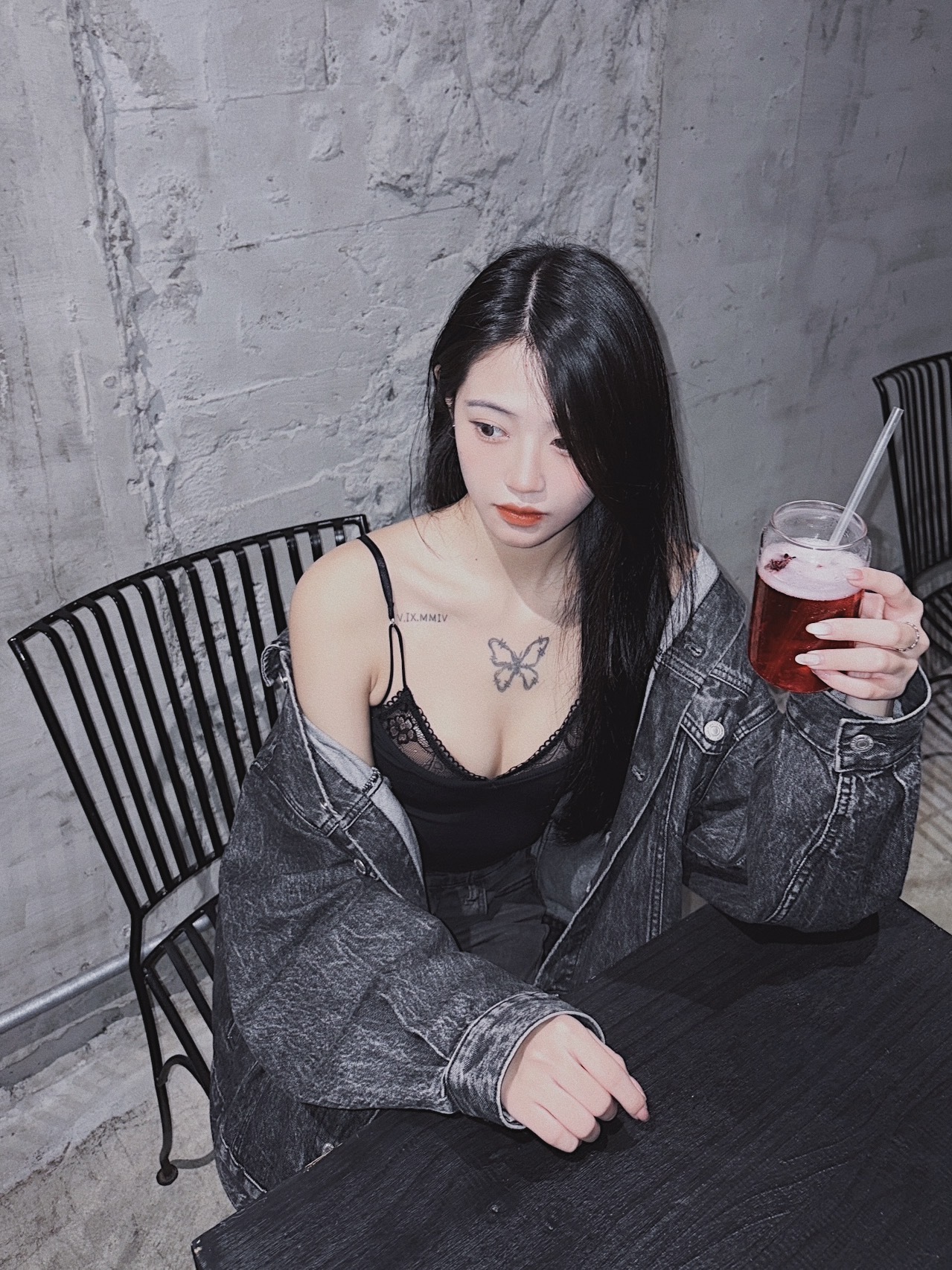 DA6A01B0-AA73-43E8-AF65-15E273290F8A