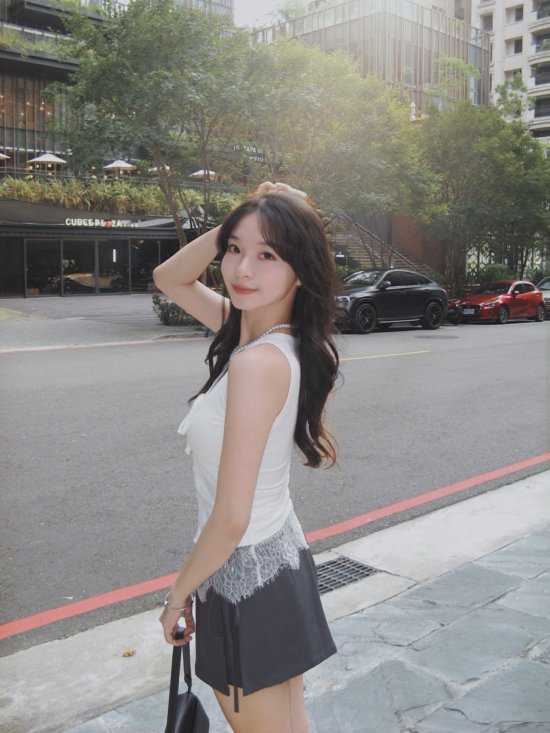 94BF84D0-9EE2-479A-8761-CB4A084408A6