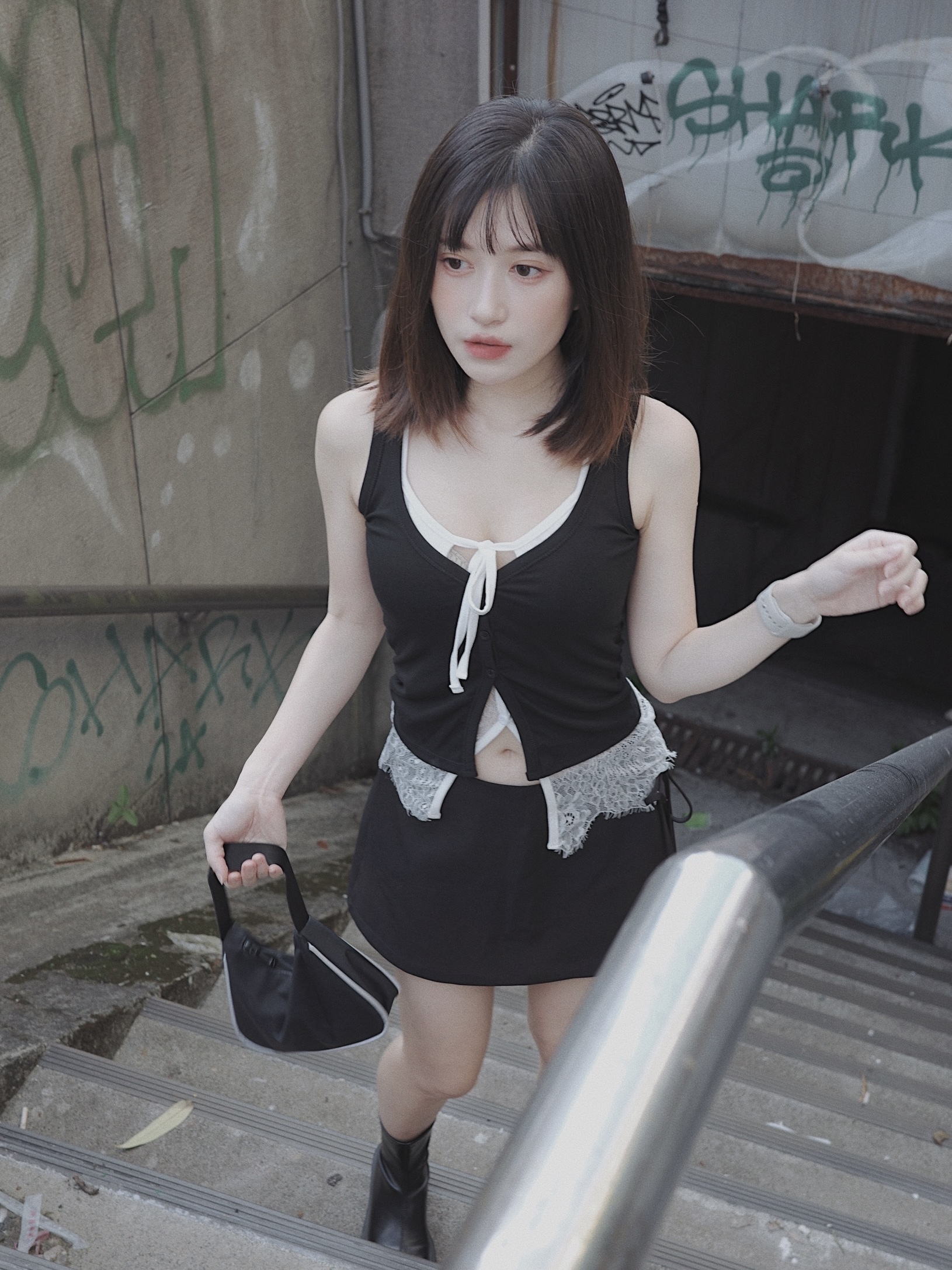 92099B2C-6B97-4C3F-81A5-A13F1CD79B2E