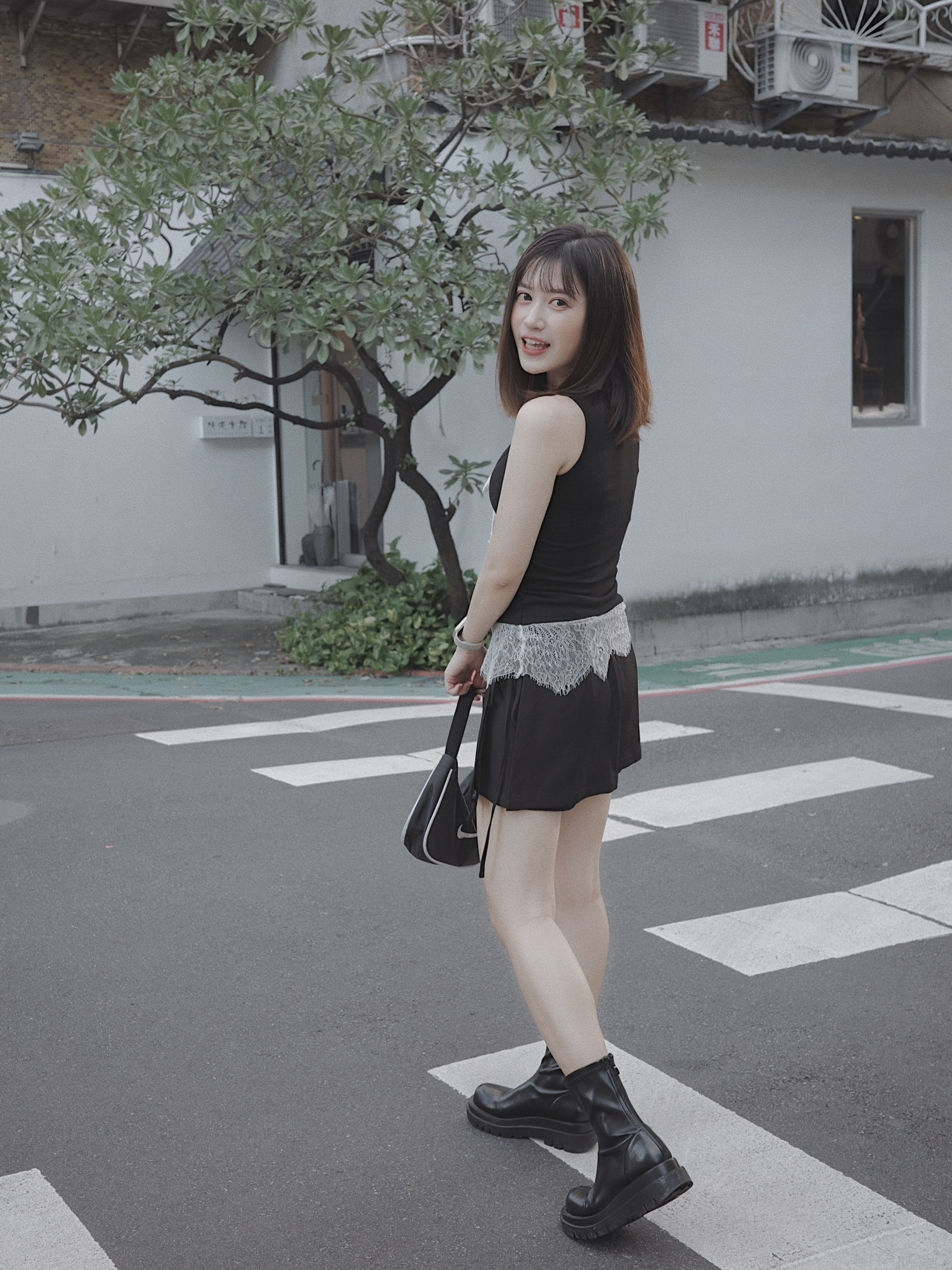 BA89B45F-AFBE-4920-A50C-C3223356F4AE