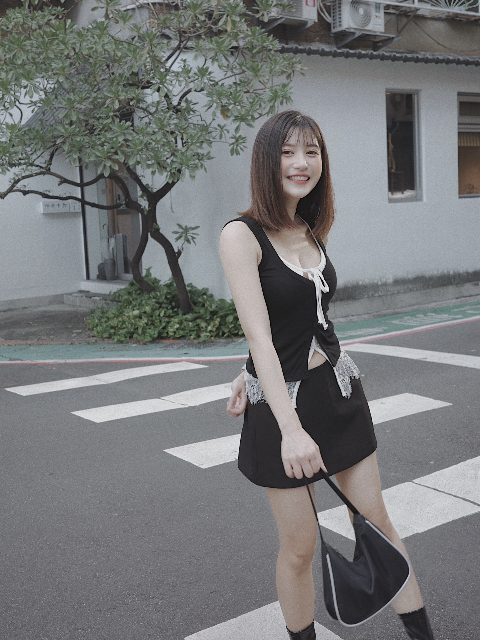 9C732365-44DB-4A40-A349-8FEF5DFA7F41