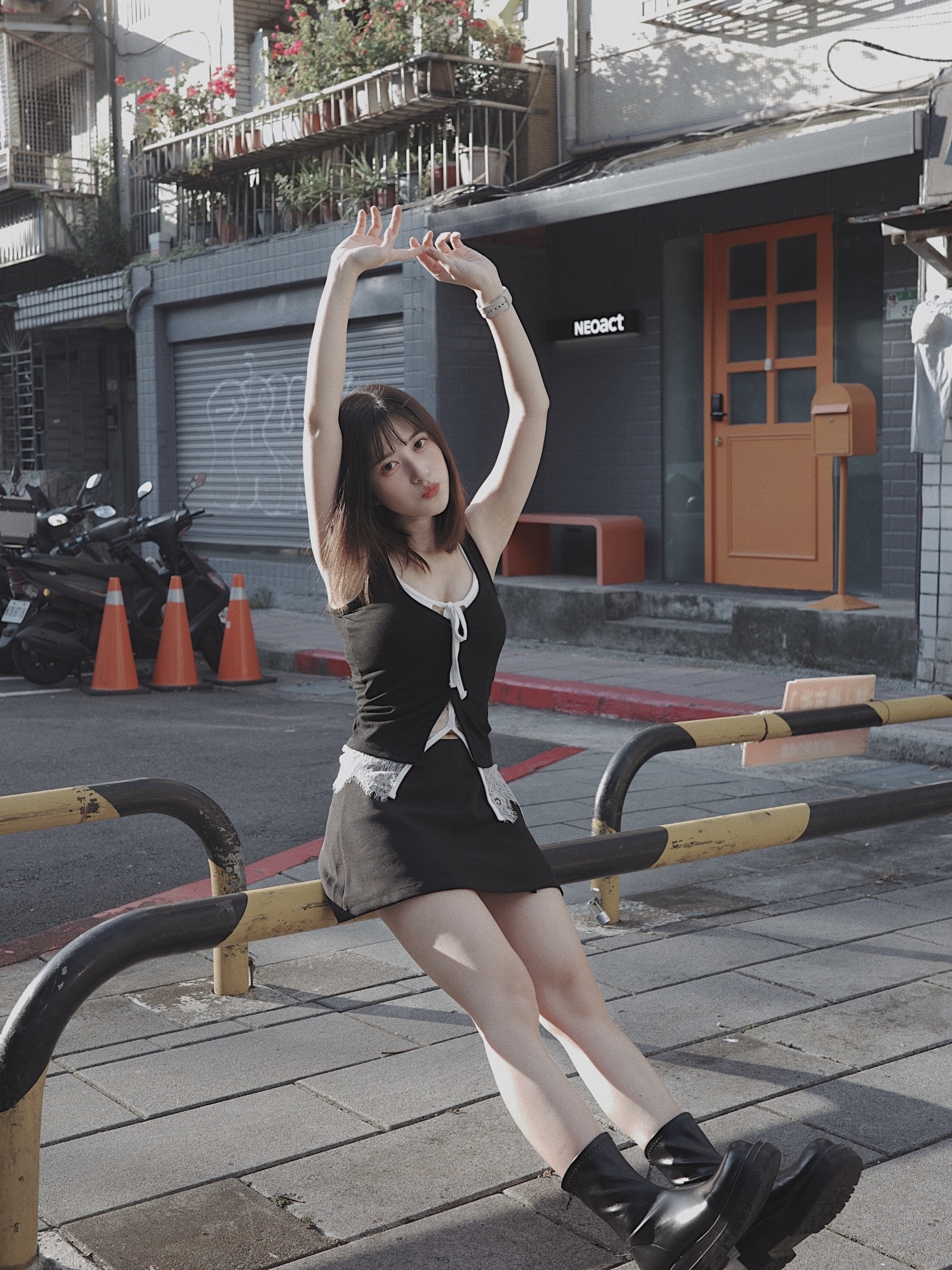 ECEAAC8A-AB99-4141-BA86-43F3D0FFB534