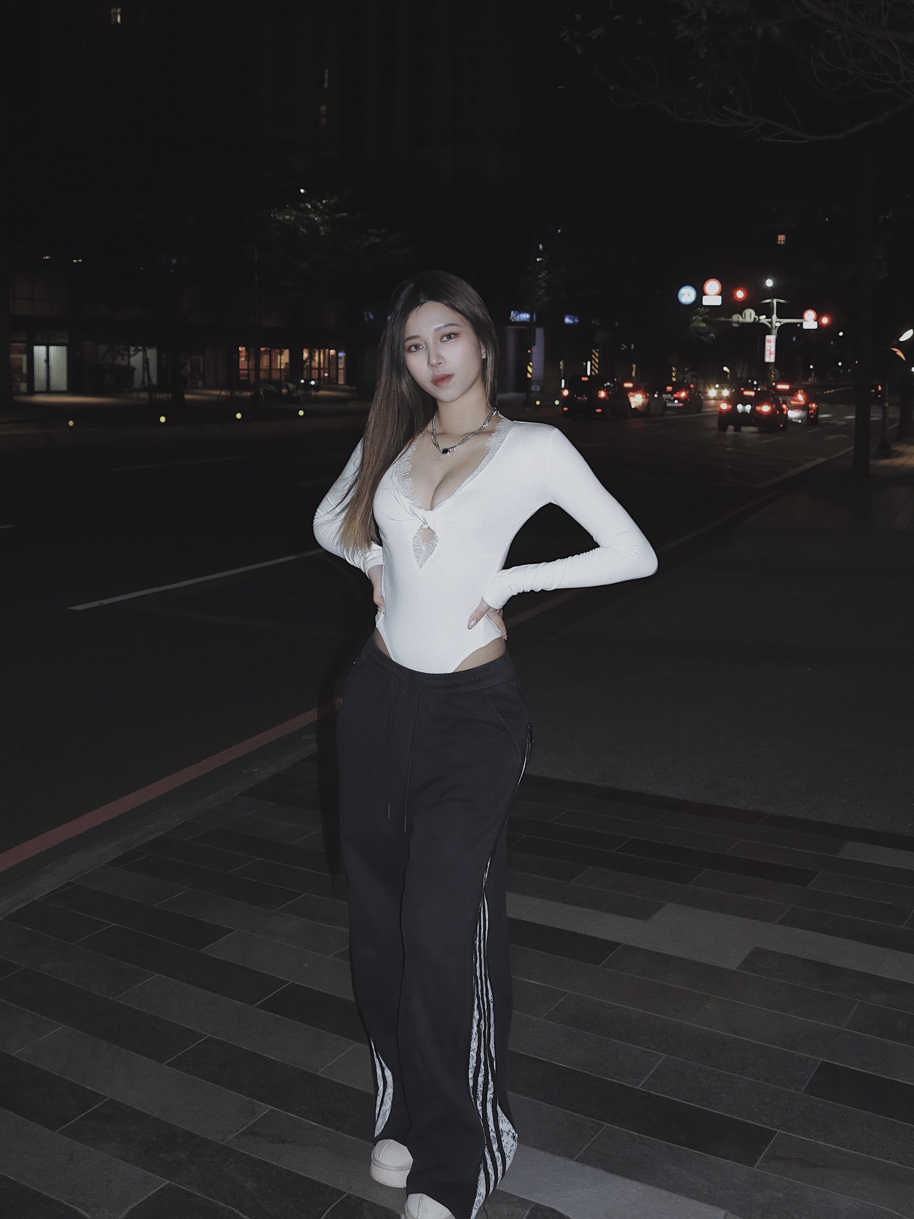 84264AD4-4190-40B7-8728-8103F536DAD5