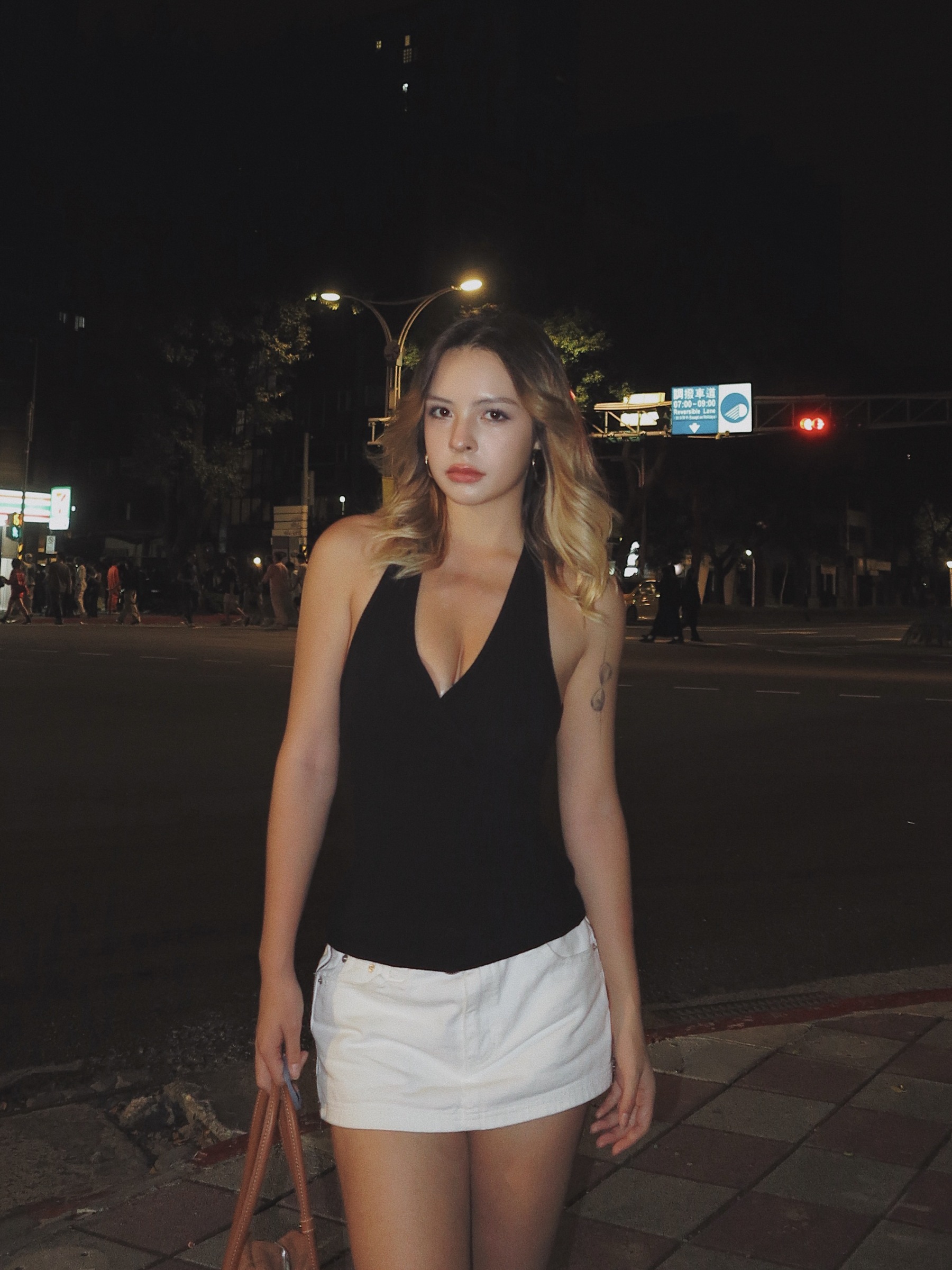 45825B23-4F23-4F64-AD2F-B6550E8C3618