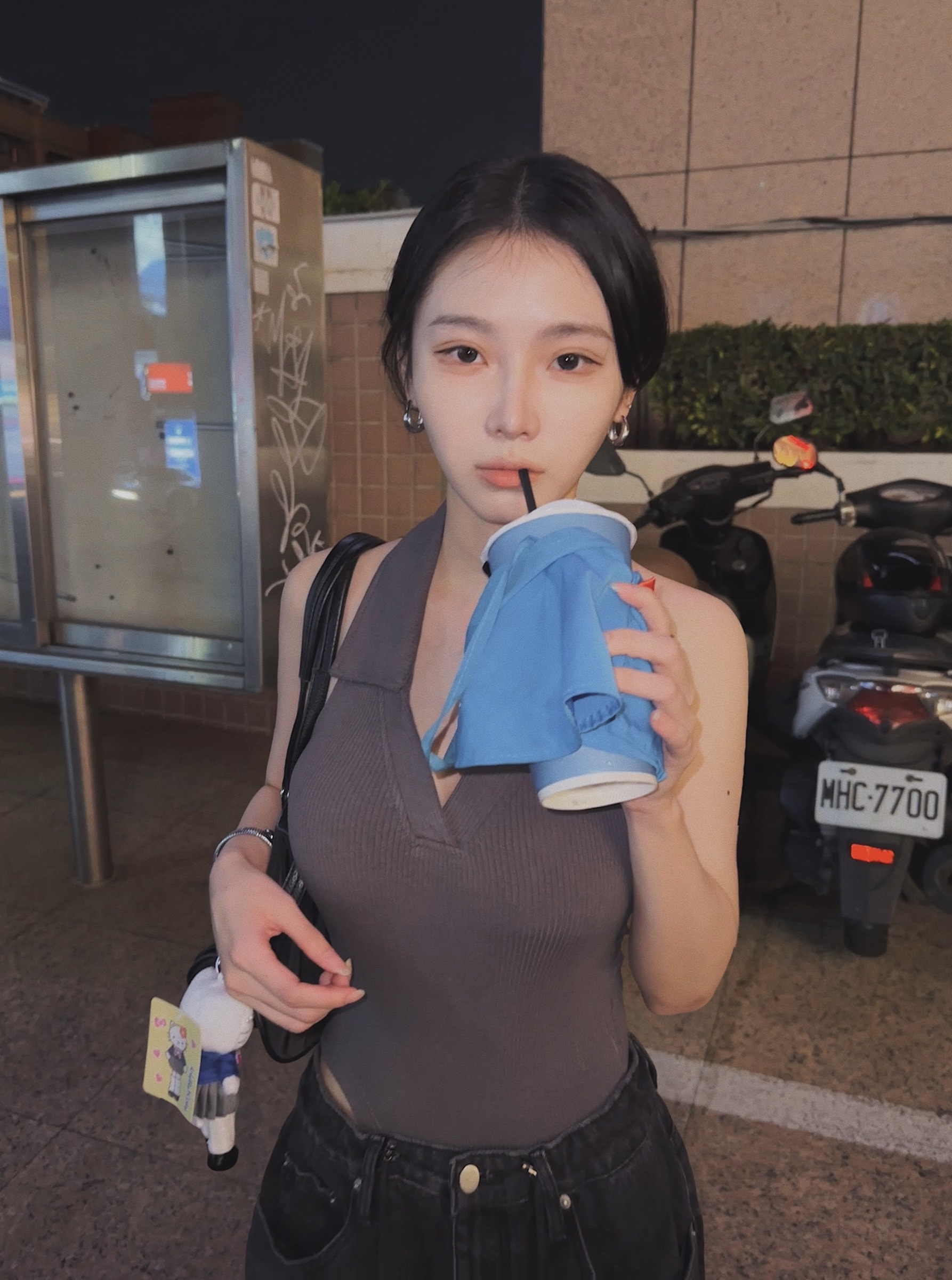 C7AD5141-475F-45D6-8B09-5F7D3176A5BB