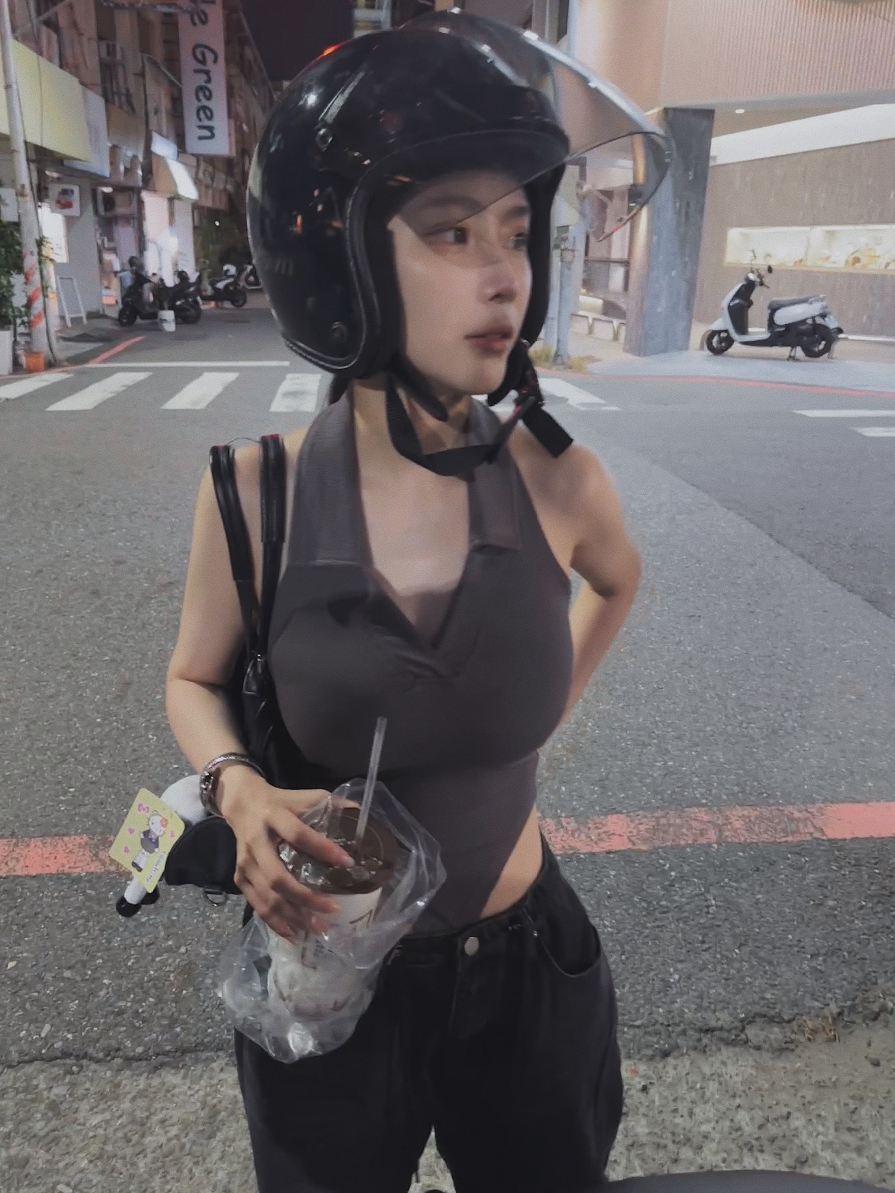 1DFA3915-2343-4402-9EF4-17639F85ABBE