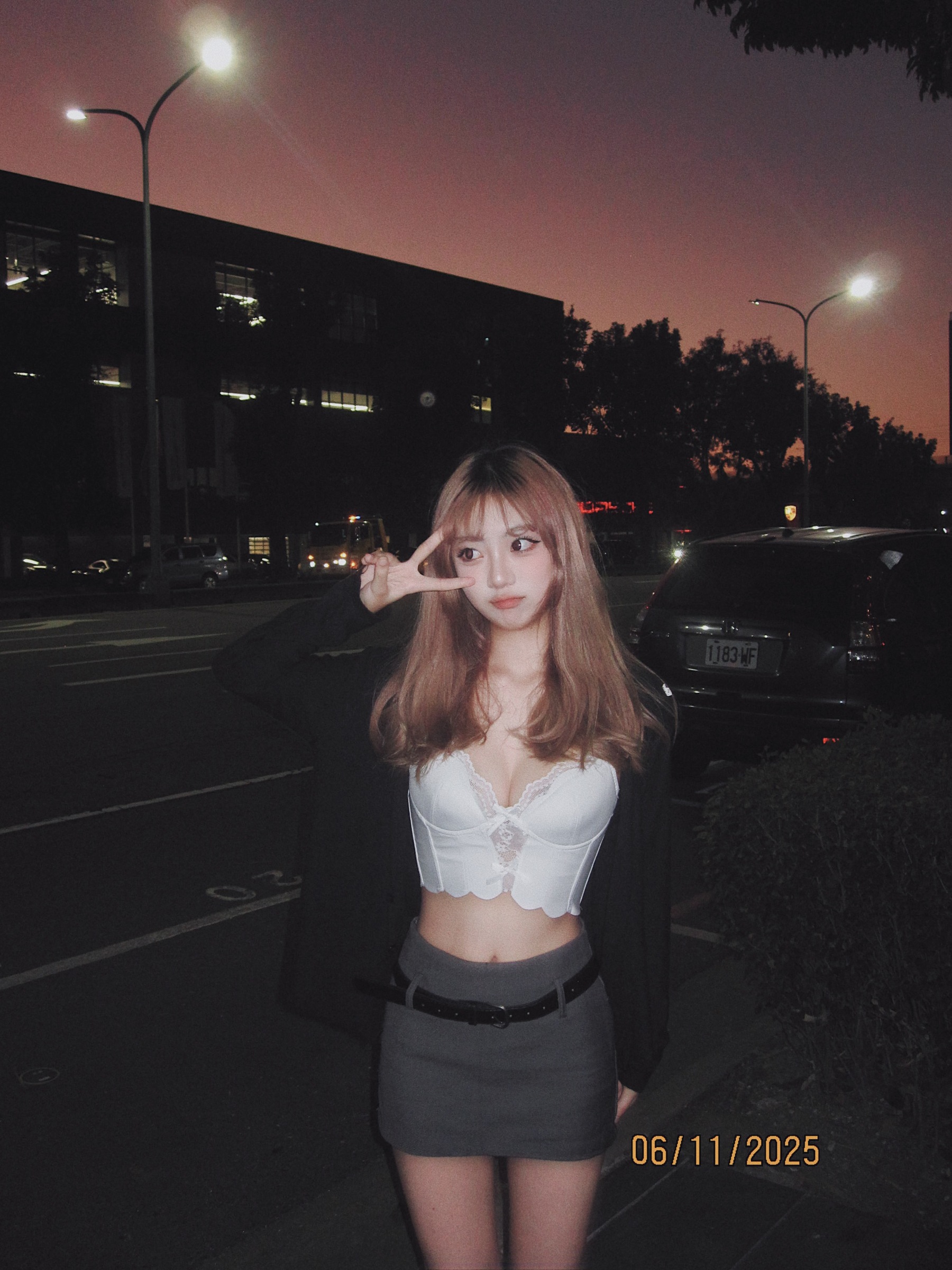 14F83E8A-2C63-47AF-BAA3-3EA36BC60C8A