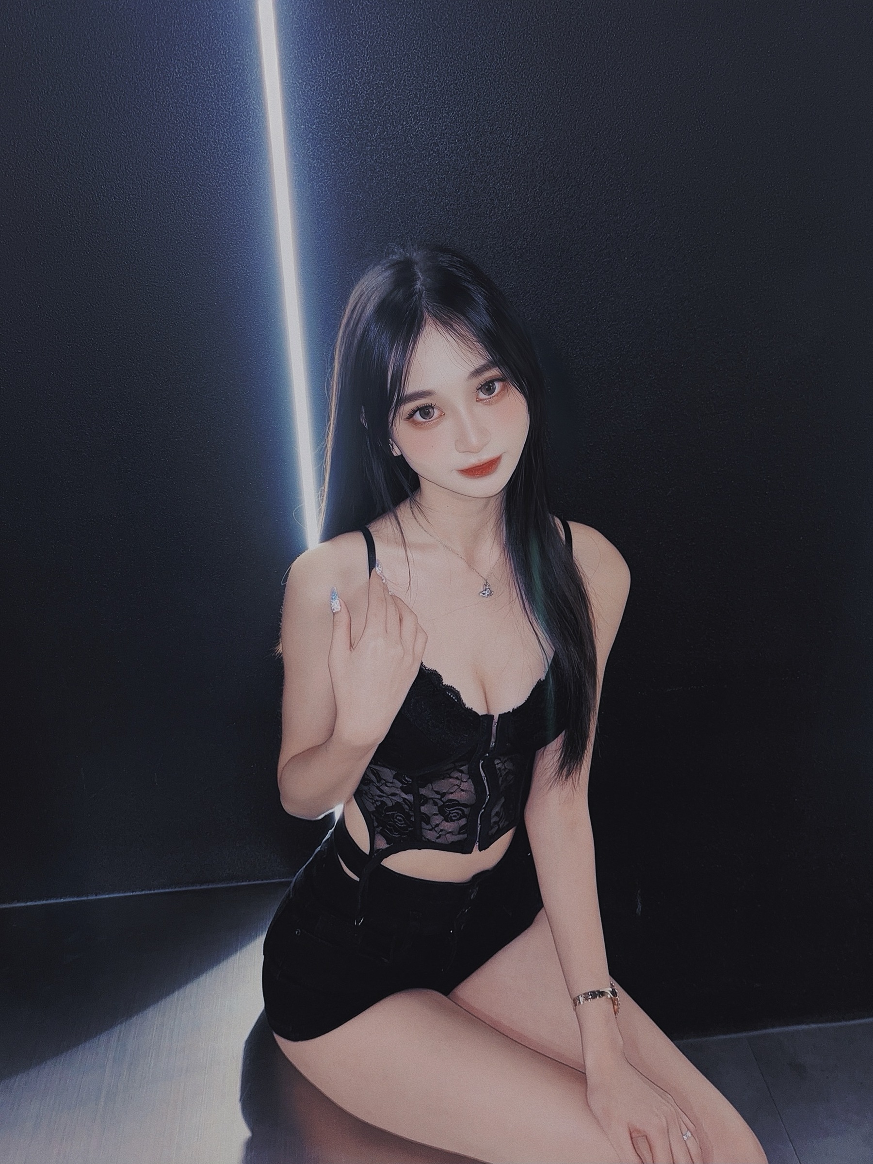 222DEE74-CA5E-4207-A5C5-565ED60DB055