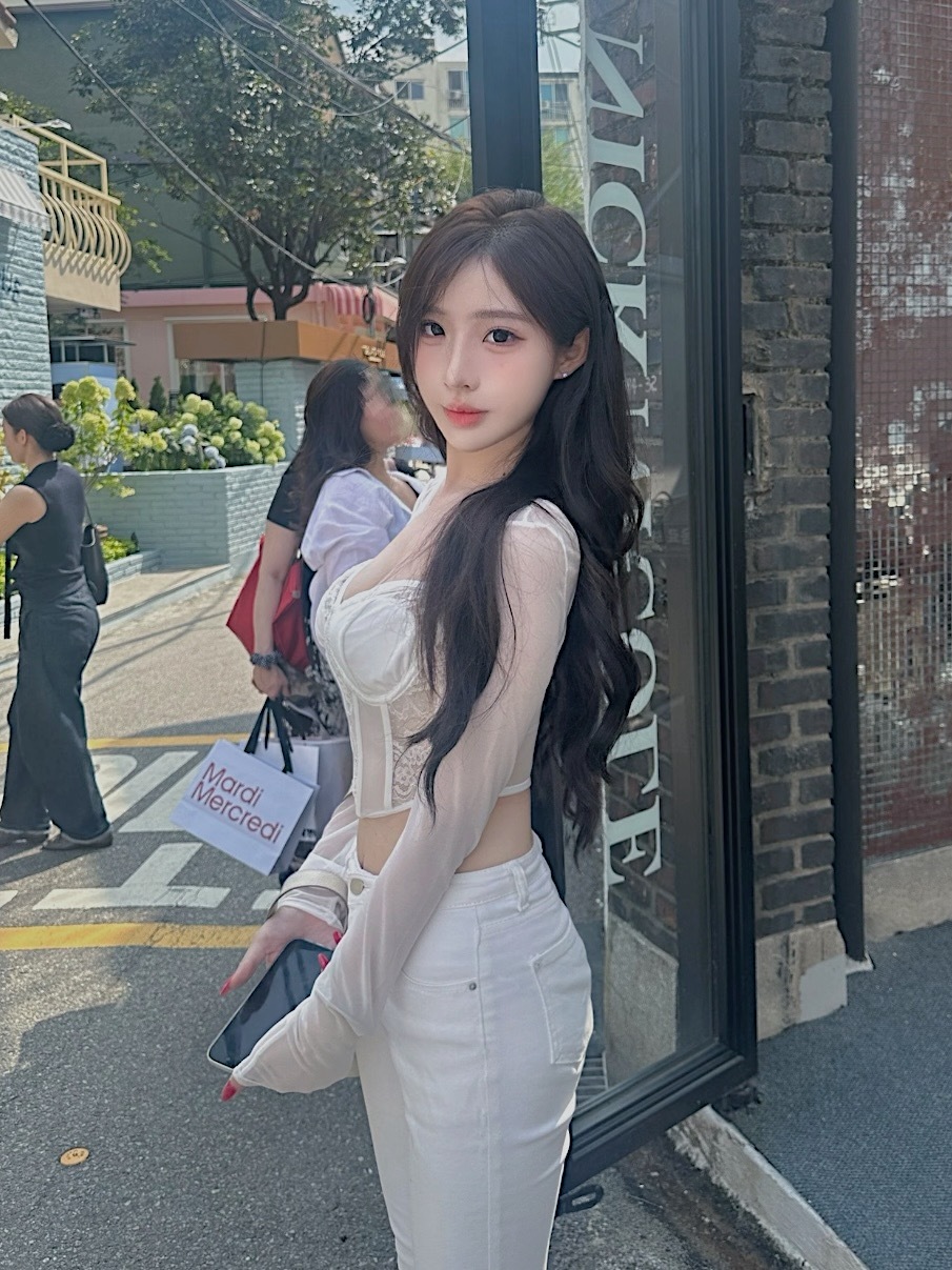 3582B1B6-3D37-43A8-B2FA-64585BEE2C0C