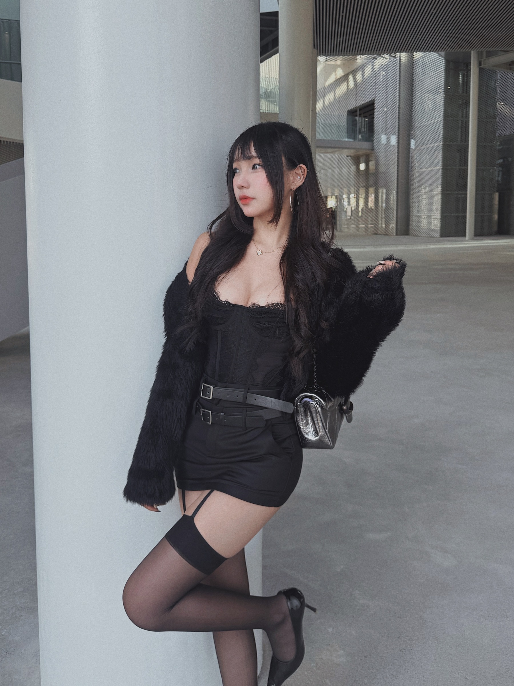 9B0F592B-754D-4B05-B772-AA39303FEB89