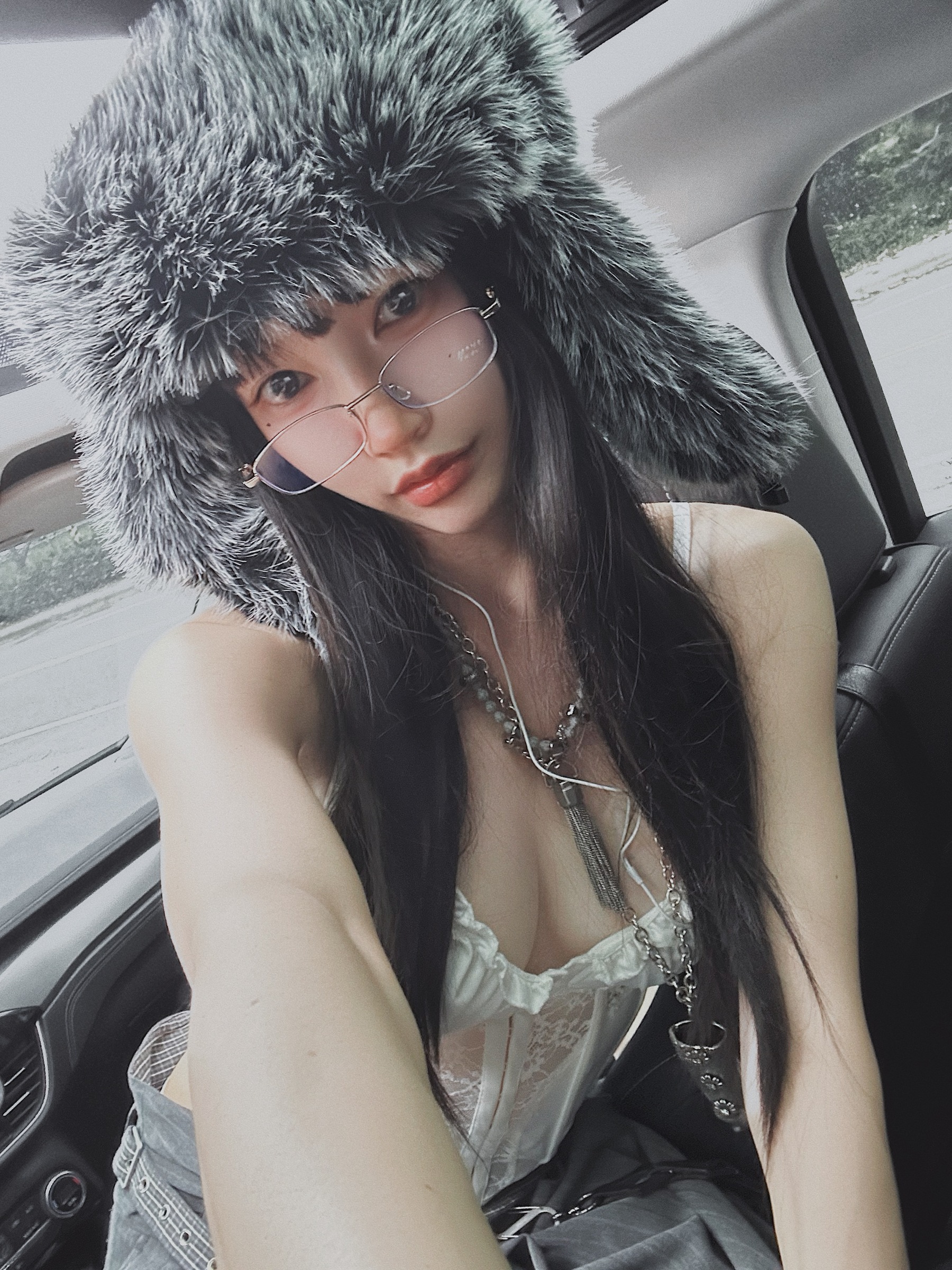 F42C2BE8-DFB5-487E-9786-75507400C25E