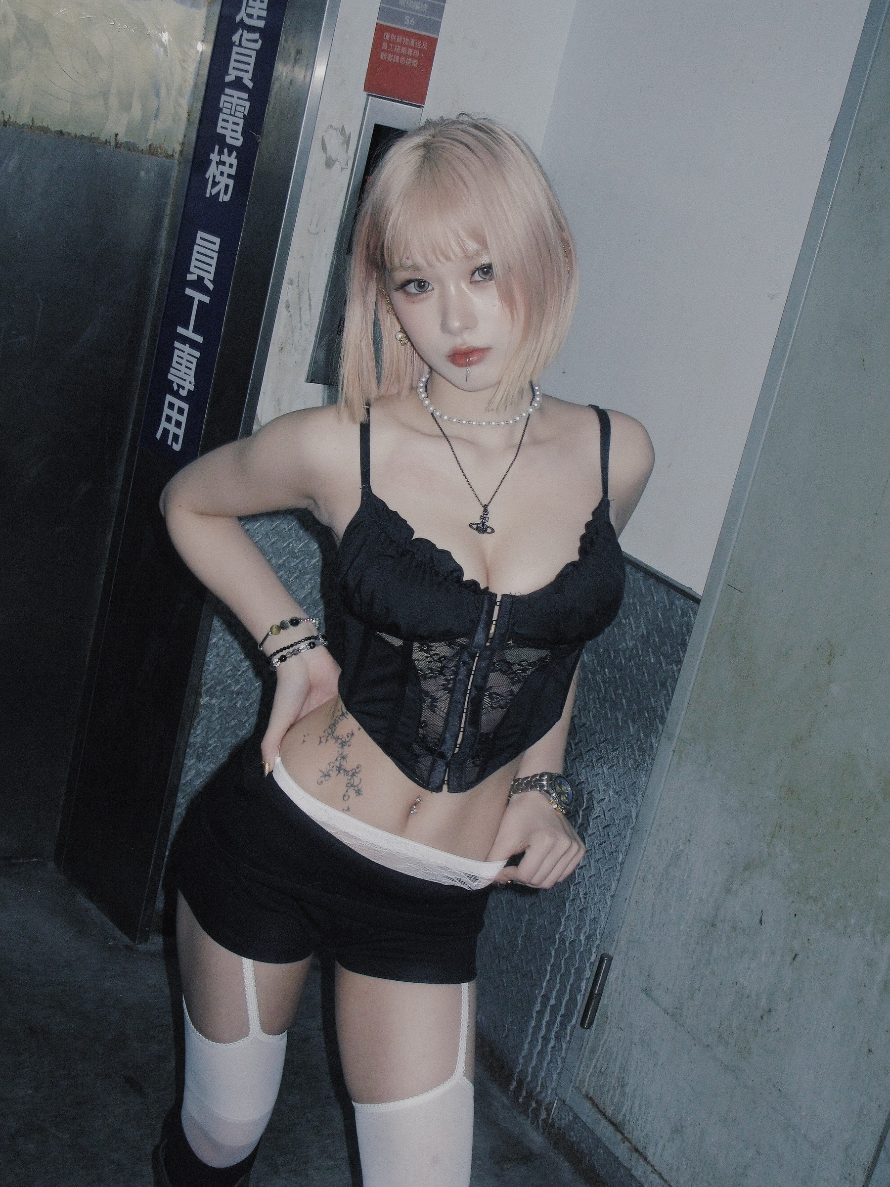 429E547C-F0D9-4CE8-AF26-E18E6A9435E4