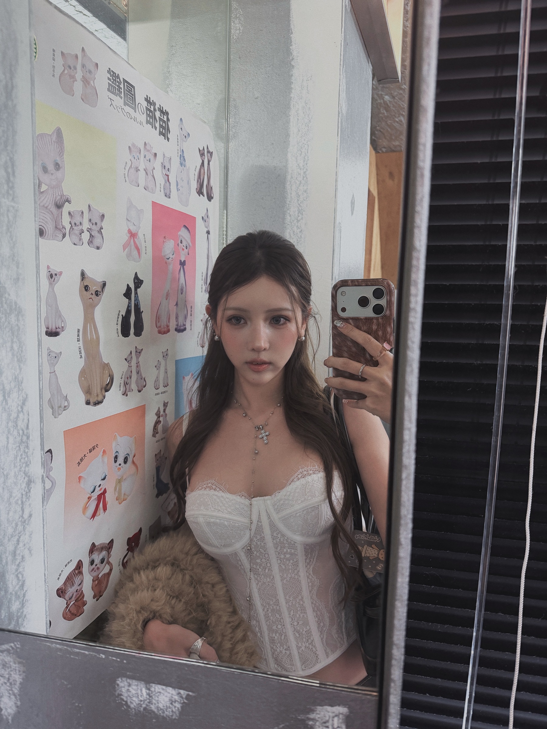 AC0E2775-A8FD-457E-803E-47032F052067