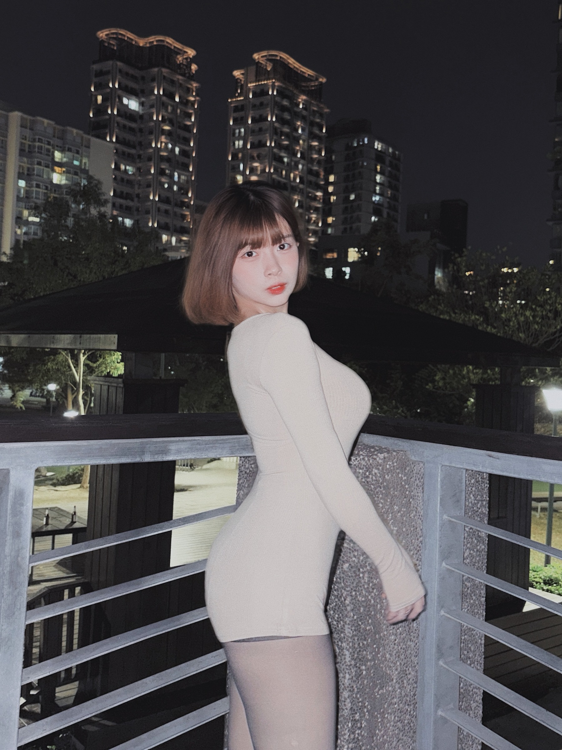 37810582-5953-48C8-B6E8-5D84D2477449