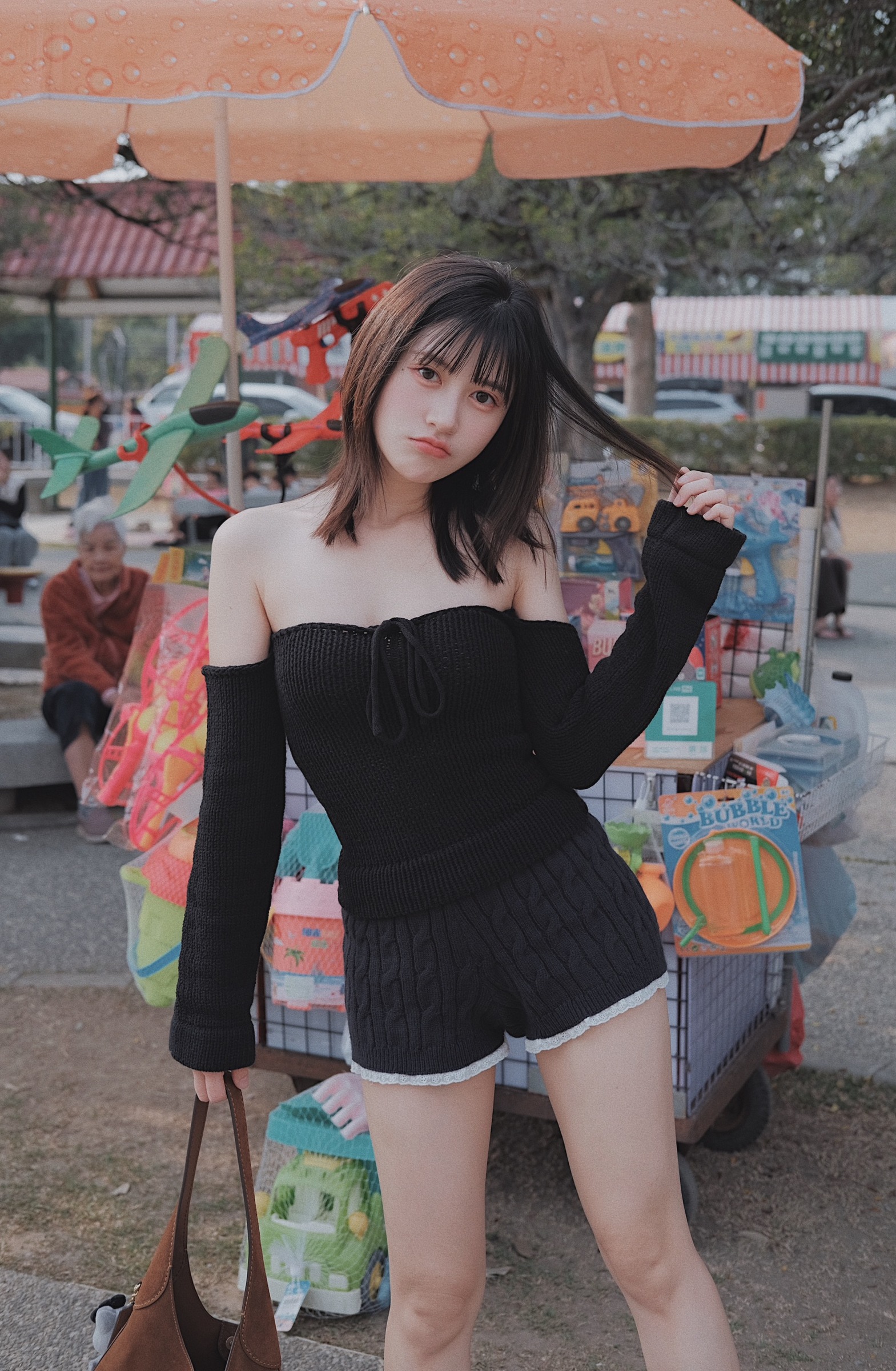 5A5B305F-62CA-4323-AB7F-3DC5C3570C0E