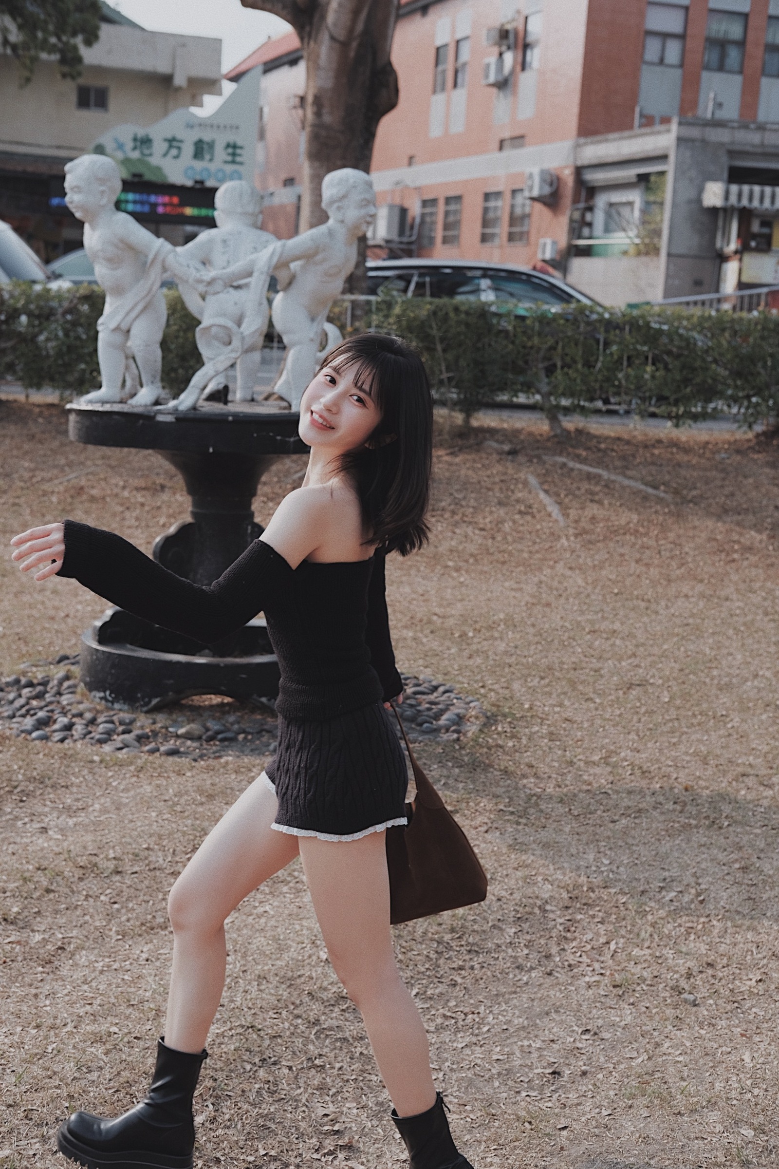 75A8EFD7-6119-421F-B97A-D82D9BAA8C04