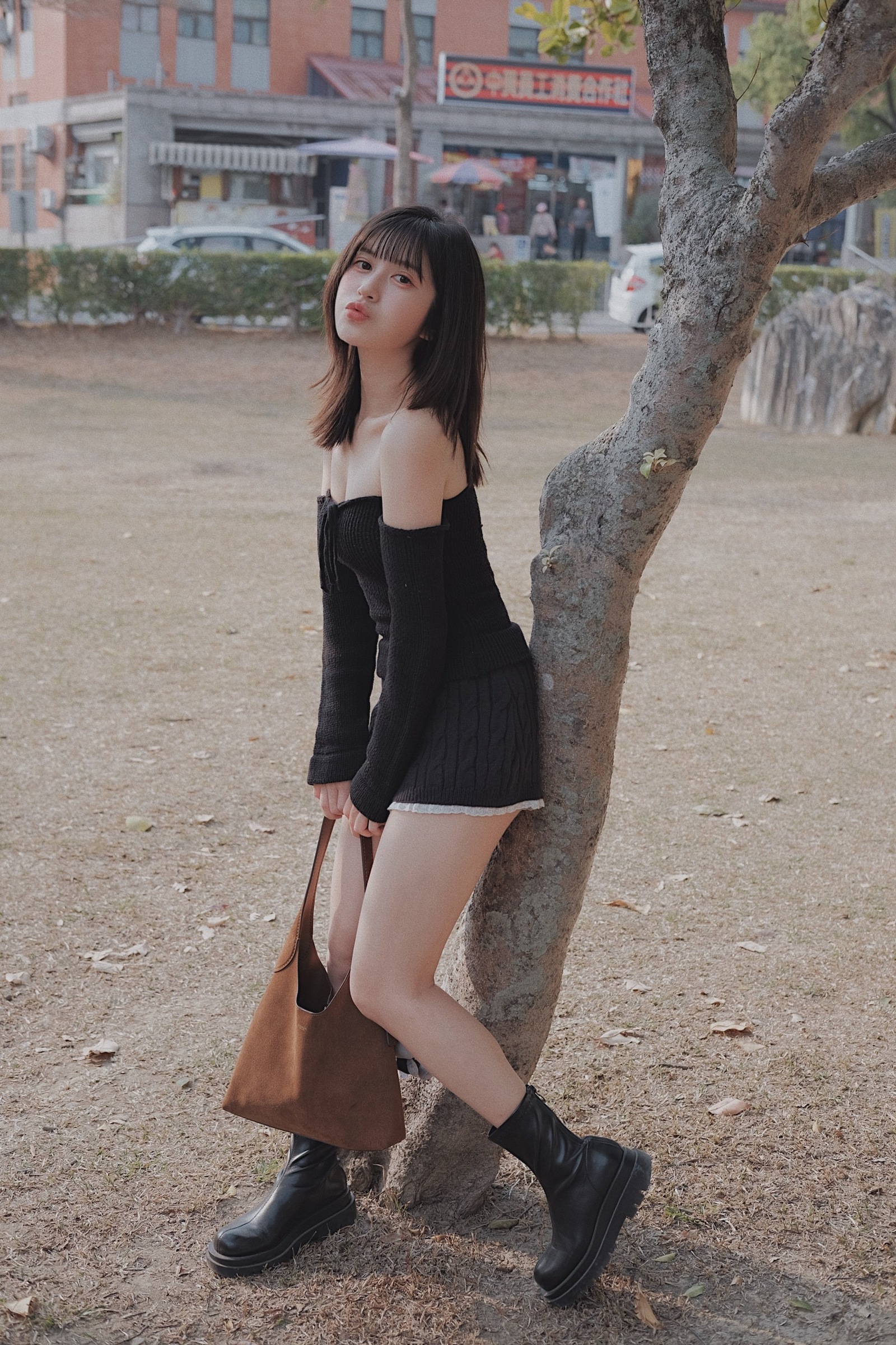 AF5F00E3-1AFB-43F6-B959-15283111C6FB