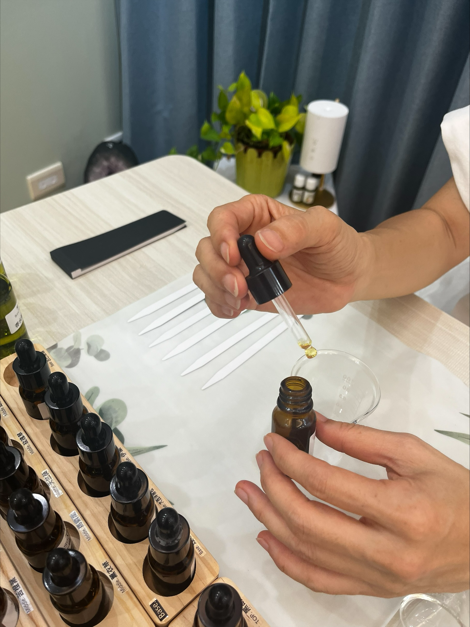 5B48B79C-90BA-415D-9A97-C81C37FD9ECF