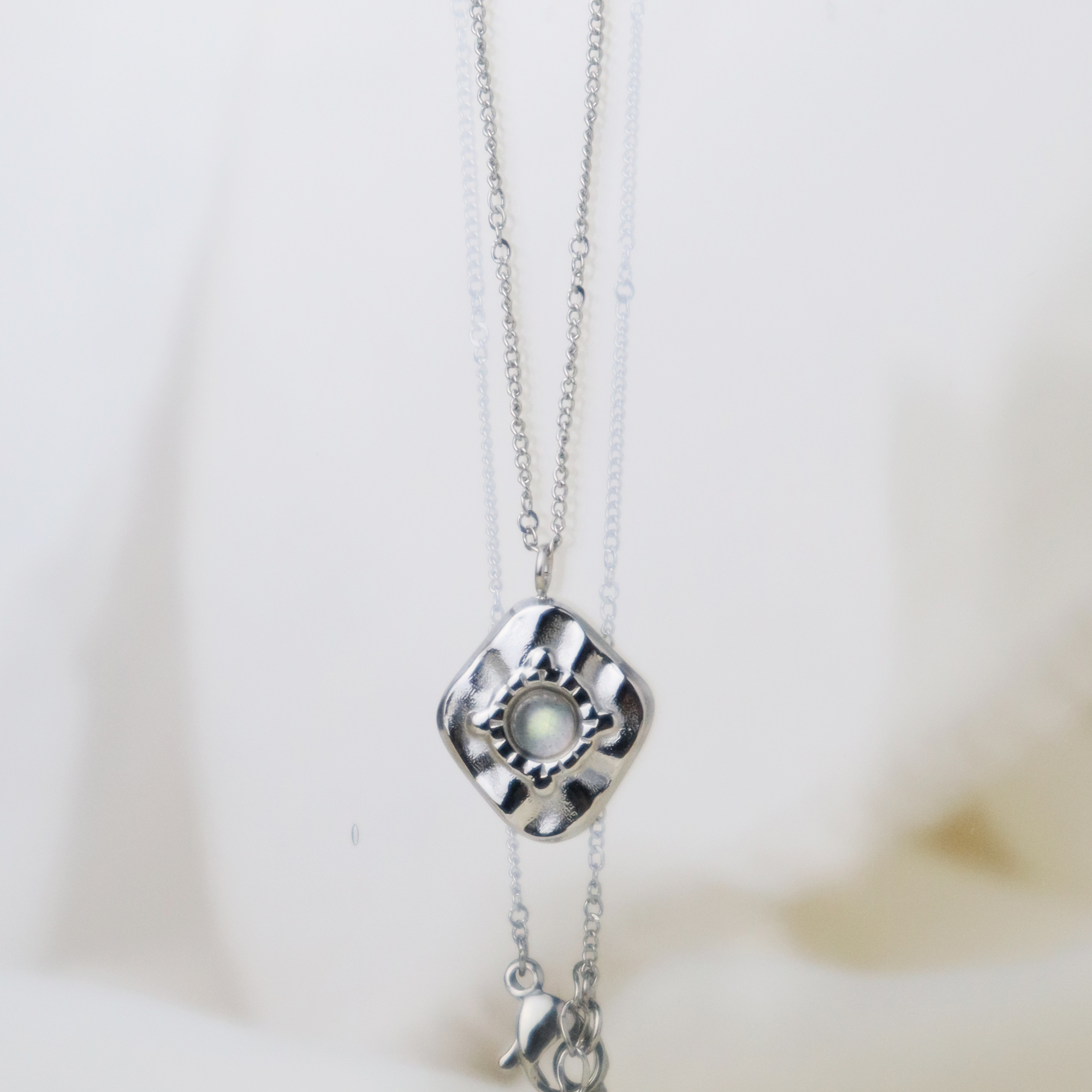 月光拉長石_鏡面單品情境_2000x2000