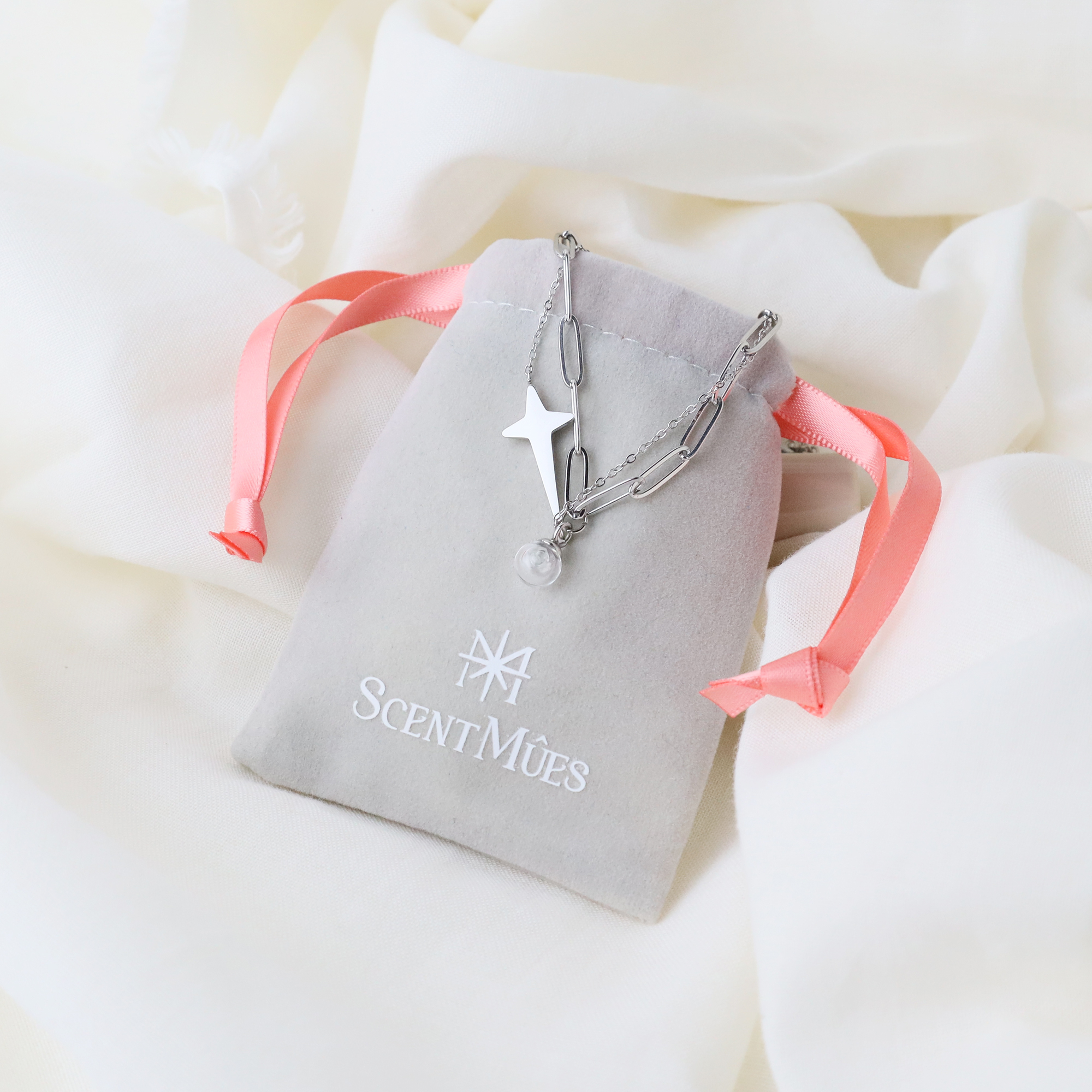 十字星手鍊_收納單品情境_2000x2000