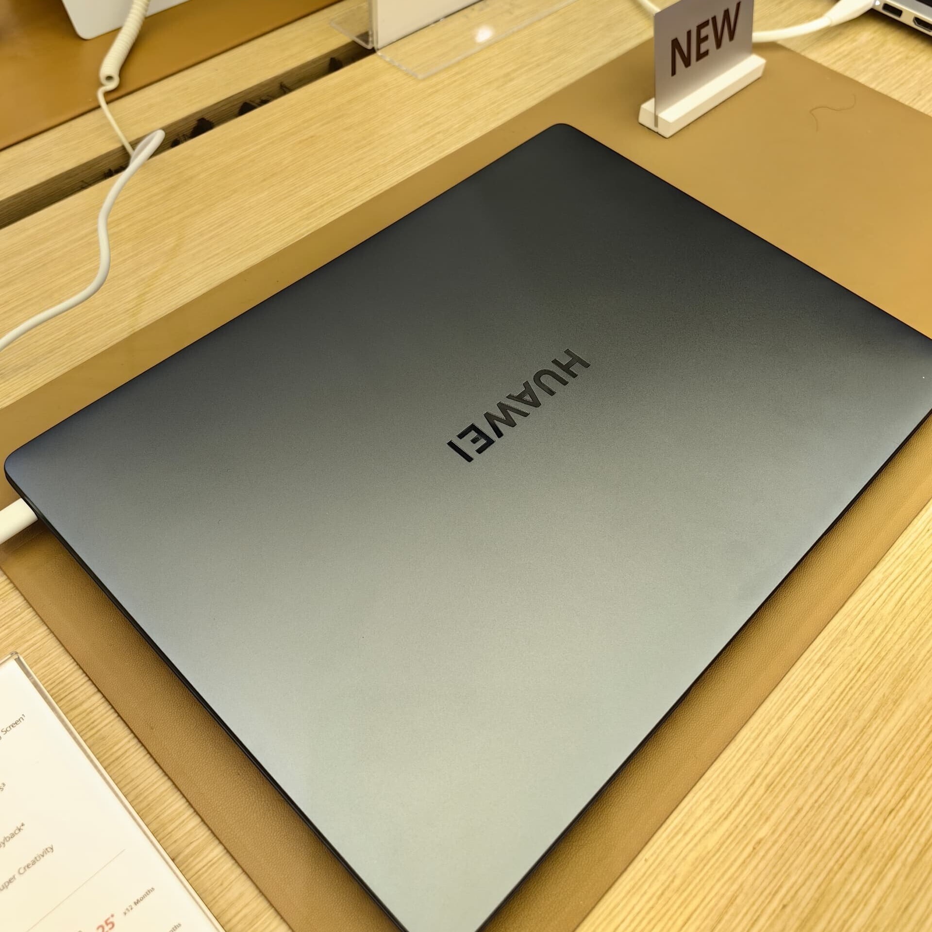 HUAWEI MateBook 超美品ほぼ未使用 Amazon.co.jp: HUAWEI MateBook 14/Space Gray(R7/16G/512G