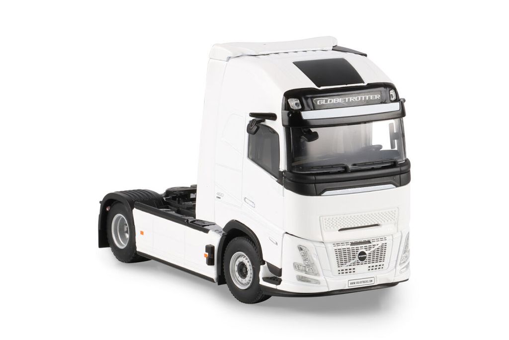 white-line-volvo-fh-aero-globetrotter-x (3)