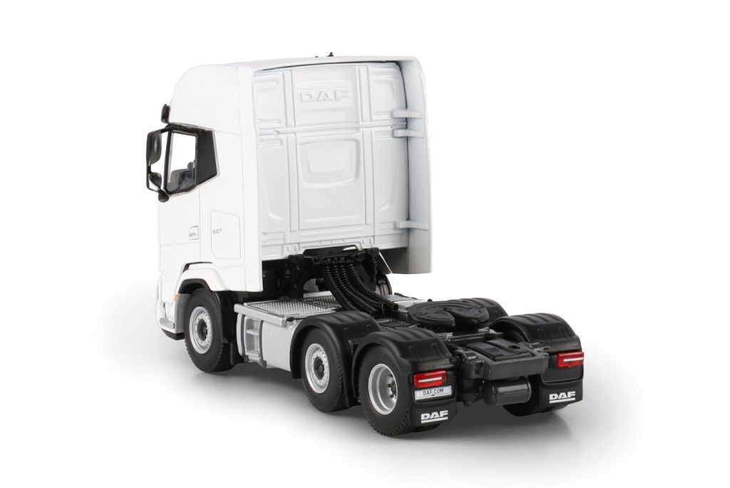 white-line-daf-xg-my25-6x2-twinsteer (2)