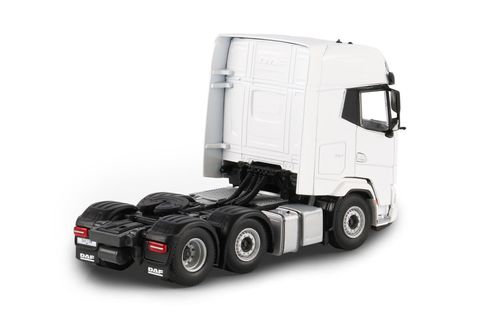 white-line-daf-xg-my25-6x2-twinsteer (1)