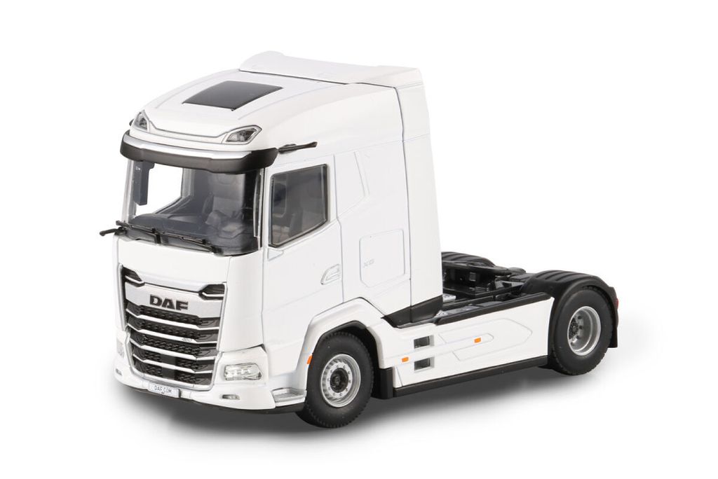white-line-daf-xg-my25-4x2