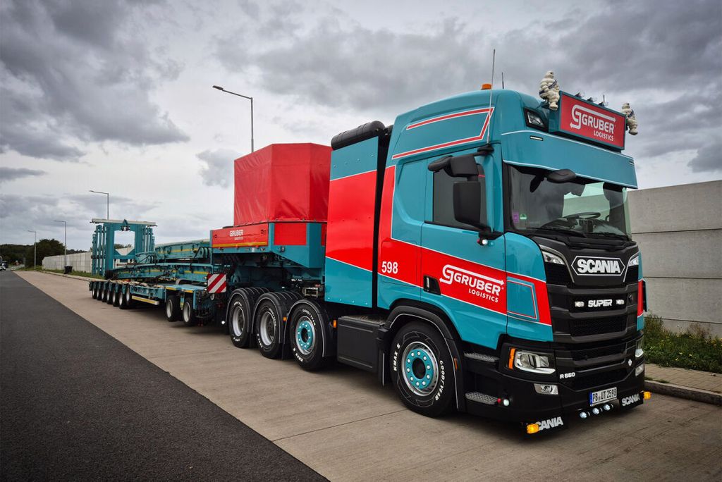 gruber-scania-r-highline-cr20h-8x4-mano