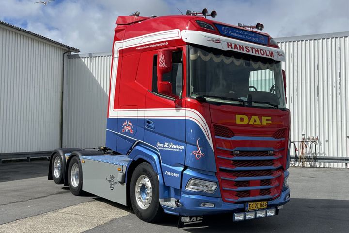 jens-h-petersen-daf-xg-6x2-tag-axle