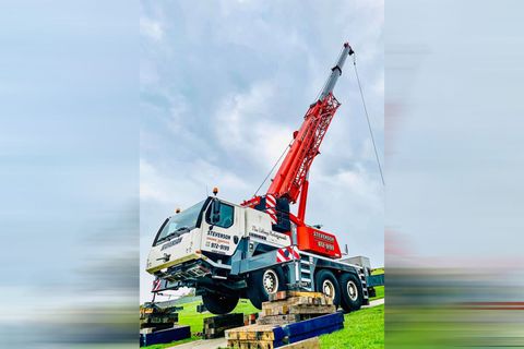 stevenson-crane-hire-liebherr-ltm-1050 (1)
