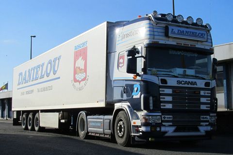 danielou-scania-4-series-topline-4x2-re