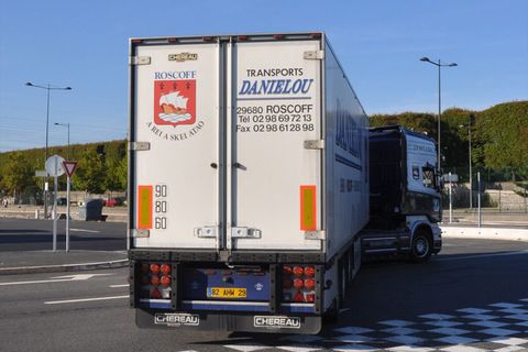 danielou-scania-4-series-topline-4x2-re (1)