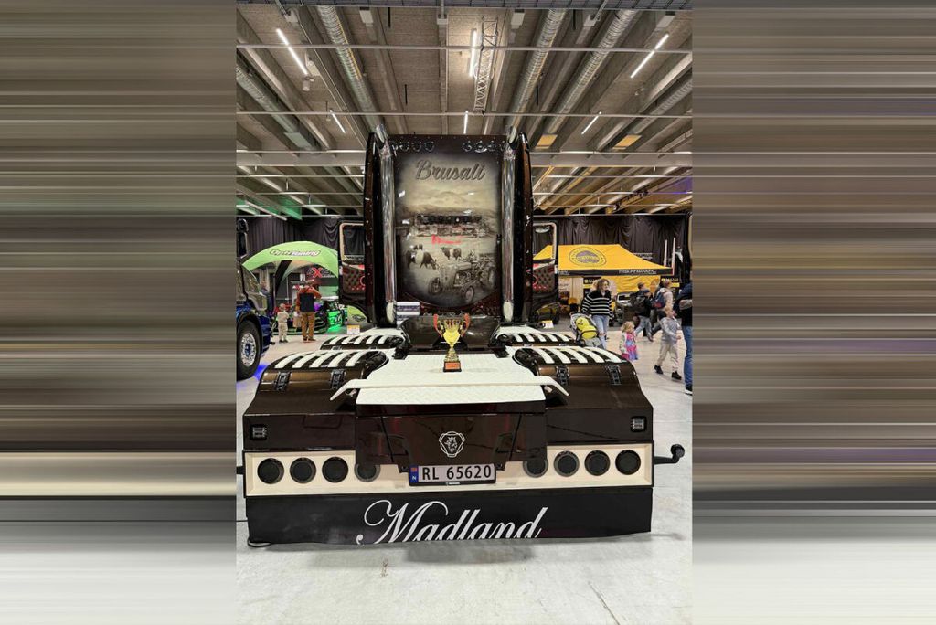 madland-scania-r-highline-cr20h-6x2-tag-1 (3)