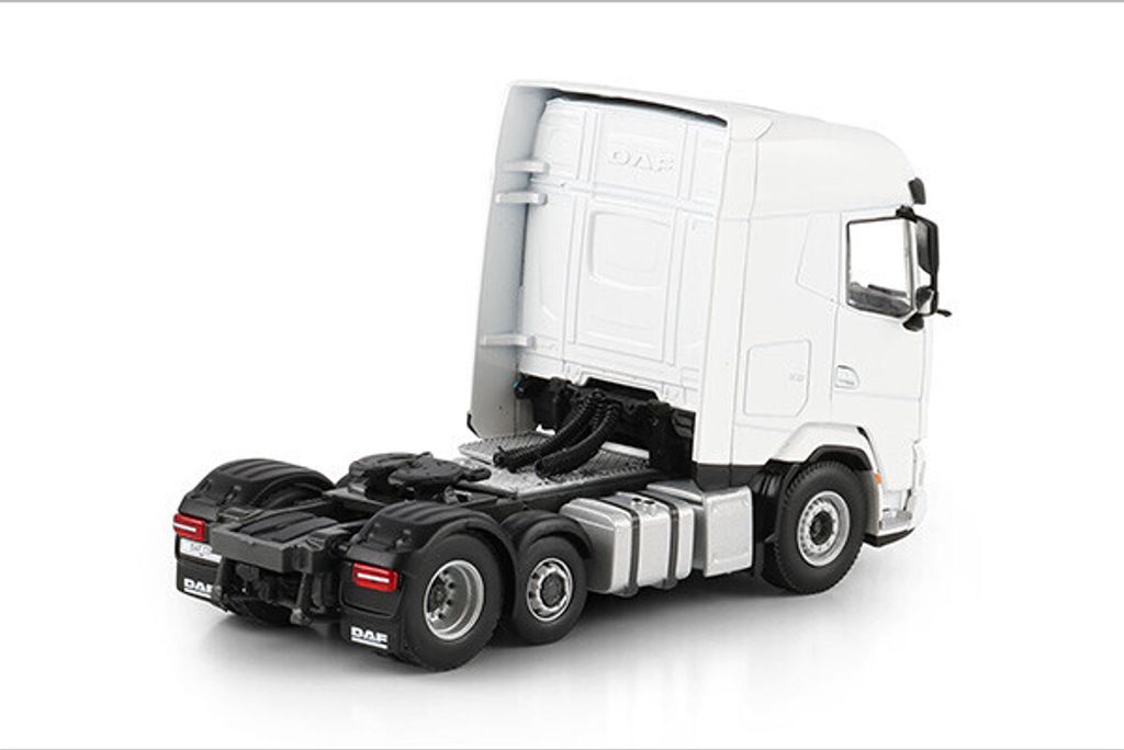 white-line-daf-xg-my25-6x2-midlift-axle (1)