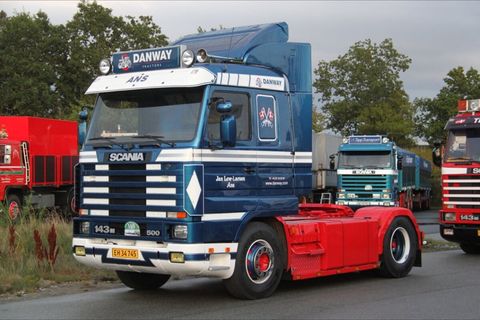 jan-low-larsen-scania-3-series-streamli