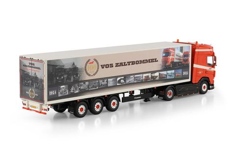 vos-zaltbommel-daf-xg-4x2-box-trailer (1)