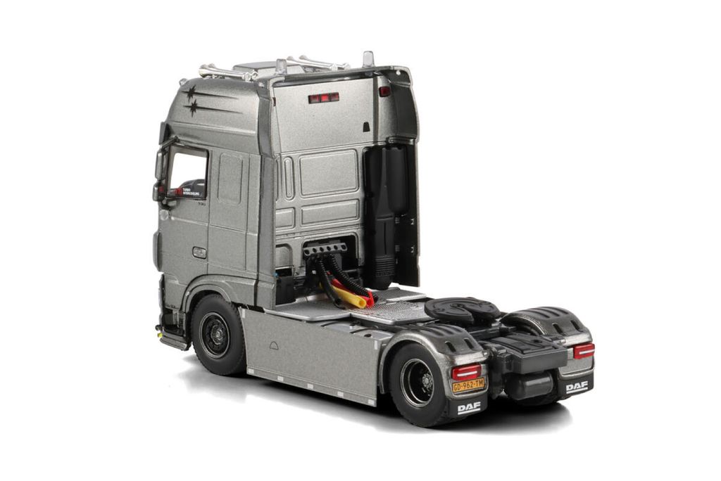 armor-express-daf-xf-super-space-cab-my (2)