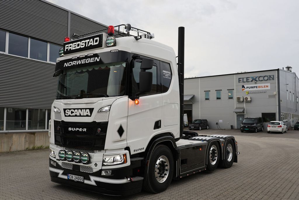 fredstad-scania-r-normal-cr20n-6x2-twin-1