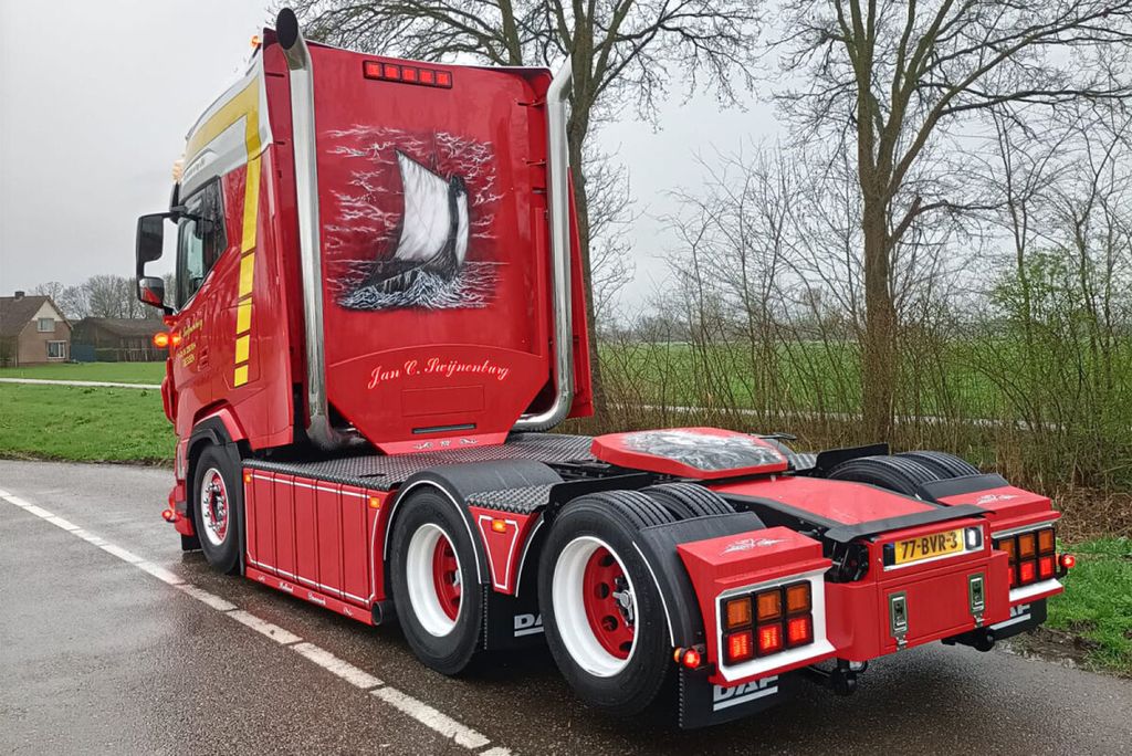 jan-c-swijnenburg-daf-xg-6x2-tag-axle (1)