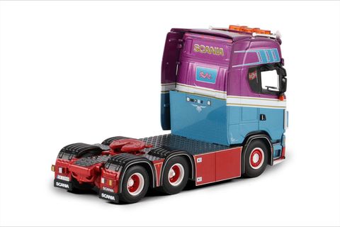 christoffer-fjeld-scania-s-highline-cs2