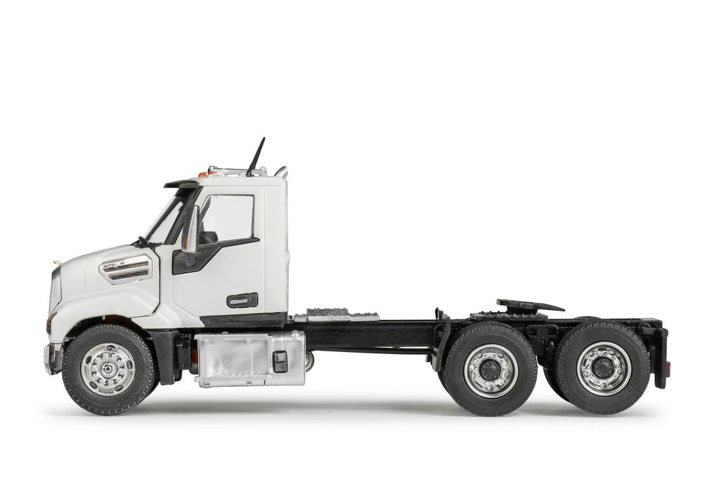 86005-0-MACK-Keystone-Zugmaschine-Links